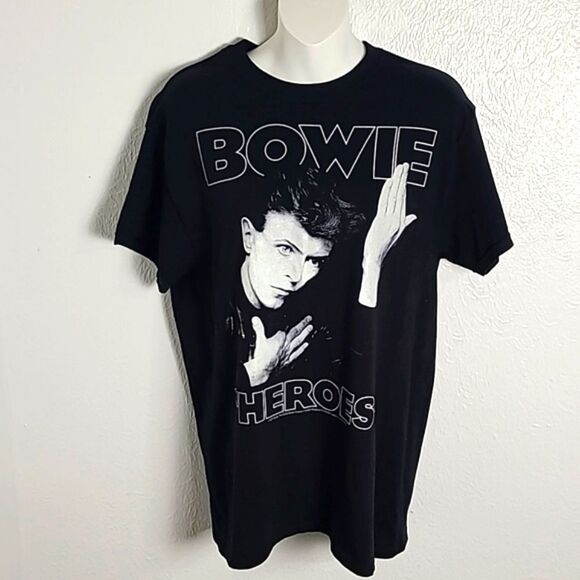 COPY - Black BOWIE Short Sleeve T-Shirt with Bowie's Face & "Heroes", Size Medi… - Picture 1 of 8